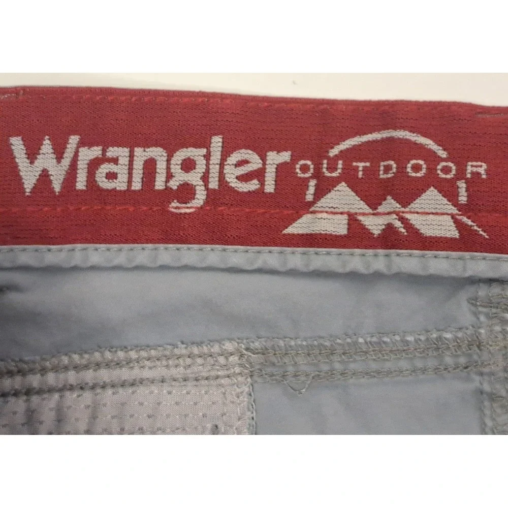 Wrangler Outdoors‎ Cargo Shorts Men's 40 Gray Inseam 8